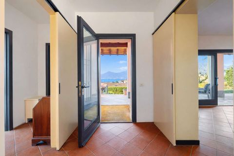 Villa i Luino, Varese, Luino - € 600.000 | Ref: W-048L6I-1060035 - foto 4