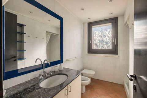 Villa i Luino, Varese, Luino - € 600.000 | Ref: W-048L6I-1060035 - foto 19