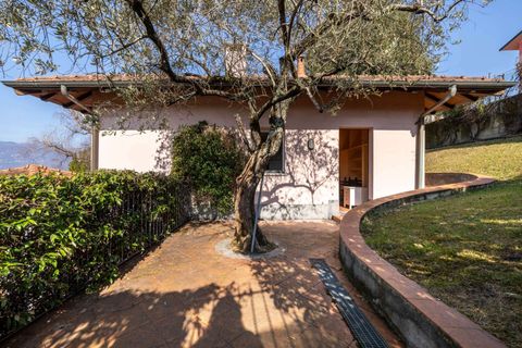 Villa i Luino, Varese, Luino - € 600.000 | Ref: W-048L6I-1060035 - foto 25