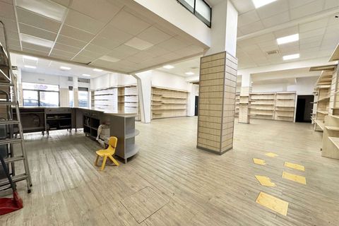 Erhvervsejendom i Florence, Florence, Florence - € 450.000 | Ref: A8312CA2447816A-1069471 - foto 2