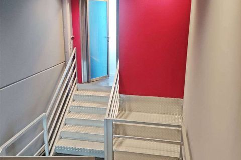 Erhvervsejendom i Florence, Florence, Florence - € 550.000 | Ref: A9756UF2174945A-1070114 - foto 6
