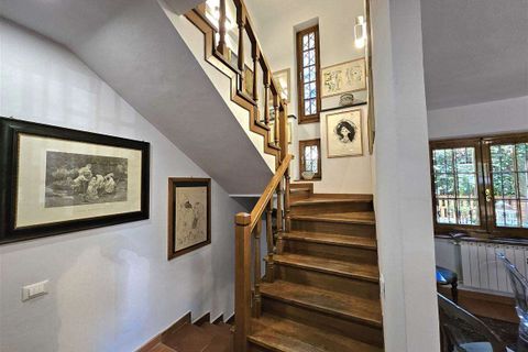 Villa i Massa, Massa and Carrara, Massa - € 795.000 | Ref: A10803RV2559079A-1070560 - foto 1