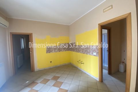 Leilighet i Caltanissetta, Caltanissetta, Caltanissetta - € 62 000 | Ref: AP388 - foto 4