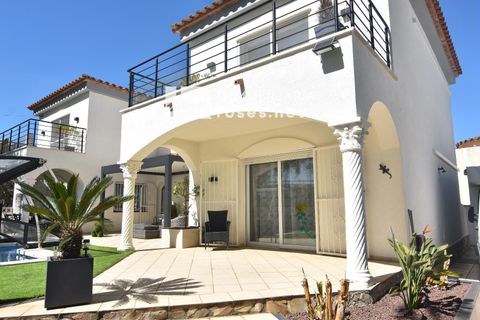 Villa i Empuriabrava, Gerona, Empuriabrava - € 569.000 | Ref: 3778 - foto 14