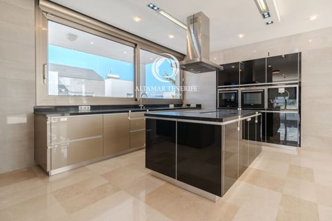 Villa en Adeje, Tenerife, Adeje - € 2.100.000 | Ref: 1683 - photo 20
