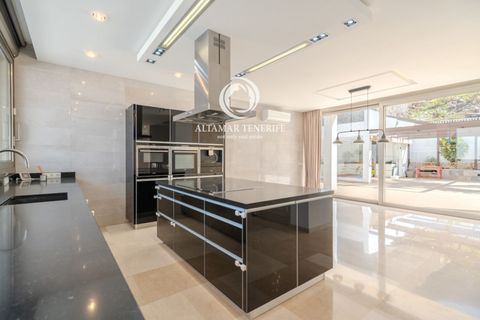 Villa en Adeje, Tenerife, Adeje - € 2.100.000 | Ref: 1683 - photo 22
