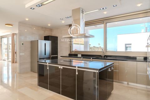 Villa en Adeje, Tenerife, Adeje - € 2.100.000 | Ref: 1683 - photo 25