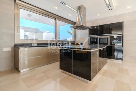 Villa a Torviscas, Tenerife, Torviscas - € 2.100.000 | Ref: 972-V5-D - foto 16