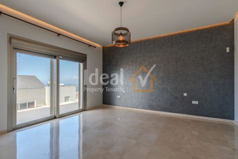 Villa a Torviscas, Tenerife, Torviscas - € 2.100.000 | Ref: 972-V5-D - foto 22