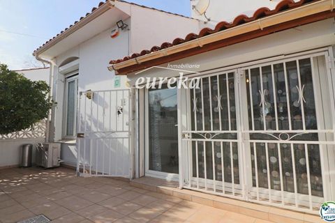 Villa i Empuriabrava, Gerona, Empuriabrava - € 230 000 | Ref: 2543 - foto 9
