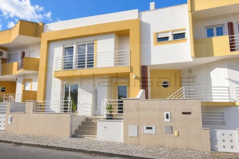 Rækkehus i Costa da Caparica, Setubal, Costa da Caparica - € 530.000 | Ref: D3401 - foto 1