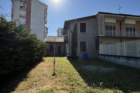 Villa a Vercelli, Vercelli, Vercelli - € 150.000 | Ref: 7988 - foto 2