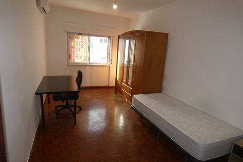 Lejlighed i Amadora, Lisbon, Amadora - € 350.000 | Ref: 001.044.130 - foto 17