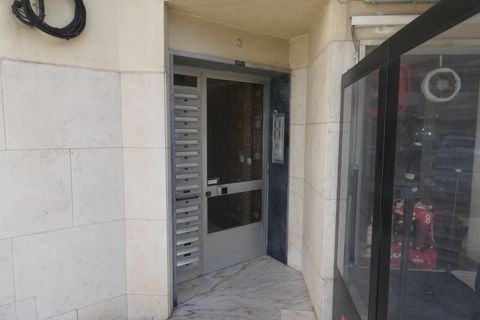 Lejlighed i Amadora, Lisbon, Amadora - € 350.000 | Ref: 001.044.130 - foto 25