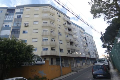 Lejlighed i Amadora, Lisbon, Amadora - € 350.000 | Ref: 001.044.130 - foto 27