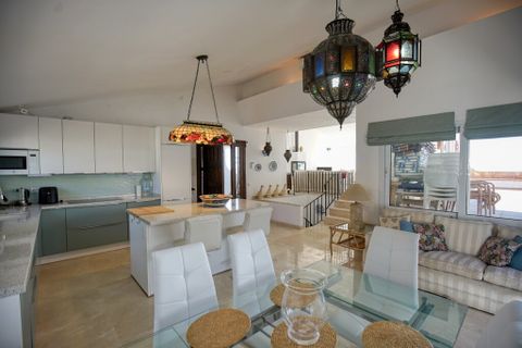 Villa a Estepona, Malaga, Estepona - € 1.050.000 | Ref: DPIc350323 - foto 3
