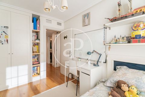 Villa a Madrid, Madrid, Madrid - € 1.660.000 | Ref: VMO2512003 - foto 21