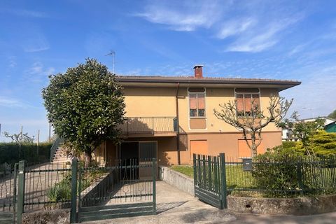 Villa a Castelfranco Veneto, Treviso, Castelfranco Veneto - € 250.000 | Ref: CVMS26001 - foto 3
