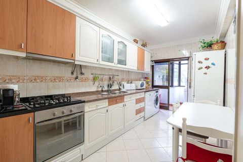 Leilighet i Queluz, Lisbon, Queluz - € 315 000 | Ref: C0483-01829 - foto 4