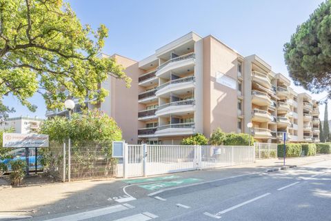 Lejlighed i Sainte-Maxime, Var, Sainte-Maxime - € 105.740 | Ref: 210 - foto 1