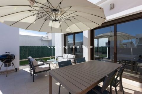 Villa a Orihuela, Alicante, Orihuela - € 449.900 | Ref: ORI VIS EXC-D - foto 7