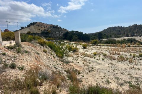 Helårsgrund i Finestrat, Alicante, Finestrat - € 1.400.000 | Ref: S-1595978 - foto 1