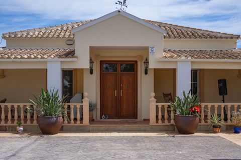 Villa a Heredades, Alicante, Heredades - € 595.000 | Ref: FFDLF115 - foto 3