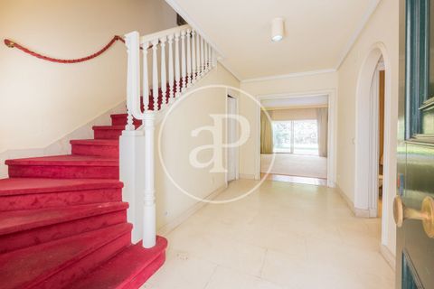 Villa en Madrid, Madrid, Madrid - € 2.480.000 | Ref: VM2604039 - photo 13