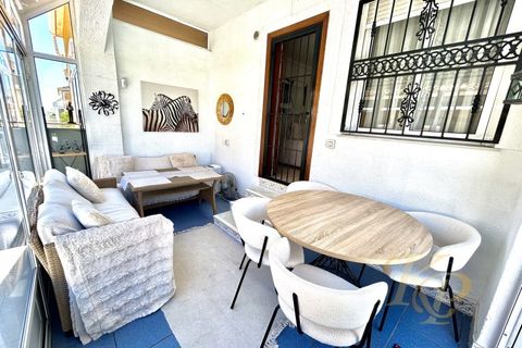 Villa i Punta Prima, Alicante, Punta Prima - € 209.999 | Ref: MLSC3883464 - foto 5