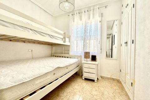 Villa i Punta Prima, Alicante, Punta Prima - € 209.999 | Ref: MLSC3883464 - foto 16
