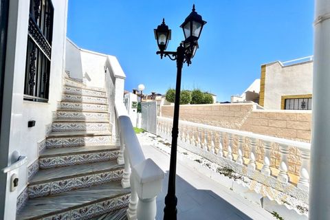 Villa i Punta Prima, Alicante, Punta Prima - € 209.999 | Ref: MLSC3883464 - foto 22