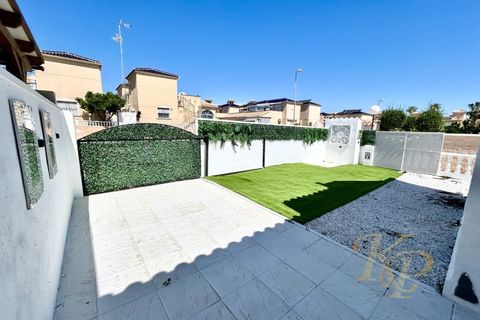Villa i Punta Prima, Alicante, Punta Prima - € 209.999 | Ref: MLSC3883464 - foto 24