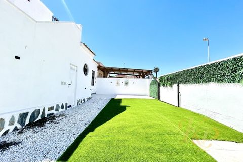 Villa i Punta Prima, Alicante, Punta Prima - € 209.999 | Ref: MLSC3883464 - foto 25
