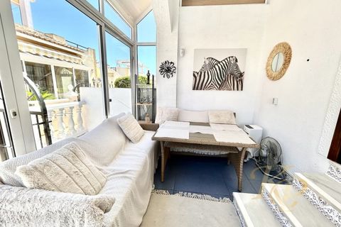 Villa i Punta Prima, Alicante, Punta Prima - € 209.999 | Ref: MLSC3883464 - foto 29