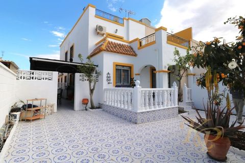 Rækkehus i La Torreta, Alicante, La Torreta - € 228.000 | Ref: MLSC7513389 - foto 1