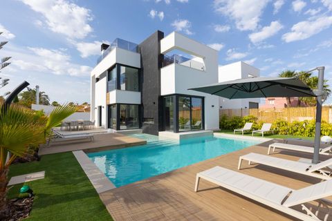 Villa a Torrevieja, Alicante, Torrevieja - € 639.000 | Ref: MCO-29976 - foto 4