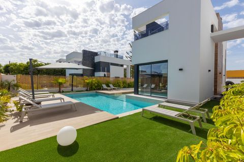 Villa a Torrevieja, Alicante, Torrevieja - € 639.000 | Ref: MCO-29976 - foto 6
