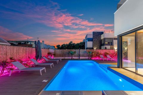Villa a Torrevieja, Alicante, Torrevieja - € 639.000 | Ref: MCO-29976 - foto 14