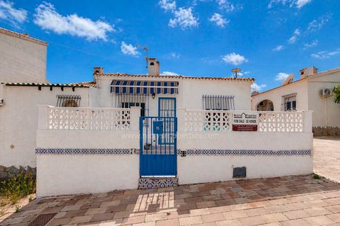 Casa adosada en La Marina, Alicante, La Marina - € 119.500 | Ref: NP: 872 - photo 1