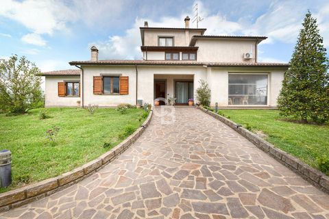 Villa a Viterbo, Viterbo, Viterbo - € 639.000 | Ref: CBI006-9-332939 - foto 2