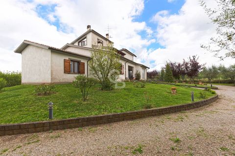 Villa a Viterbo, Viterbo, Viterbo - € 639.000 | Ref: CBI006-9-332939 - foto 5