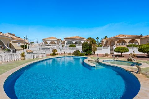 Villa en Monteazul, Alicante, Monteazul - € 229.000 | Ref: CM347 - photo 3