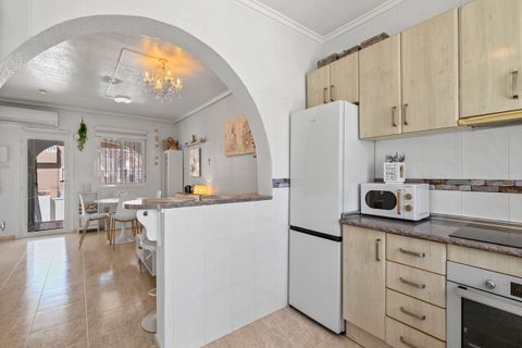 Villa en Monteazul, Alicante, Monteazul - € 229.000 | Ref: CM347 - photo 18