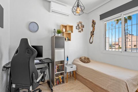 Villa en Monteazul, Alicante, Monteazul - € 229.000 | Ref: CM347 - photo 24