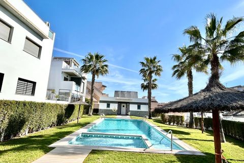 Apartamento en Punta Prima, Alicante, Punta Prima - € 240.000 | Ref: AG19MLSC1934732 - photo 39