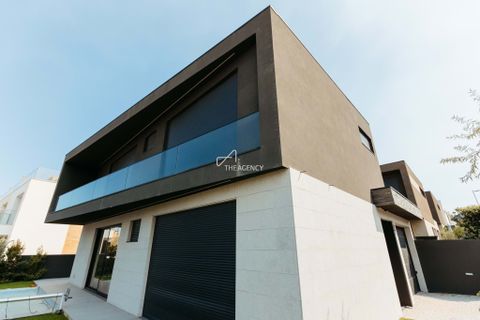 Villa a Canidelo, Porto, Canidelo - € 4.200/mes | Ref: TAPT01-1485_AK - foto 44