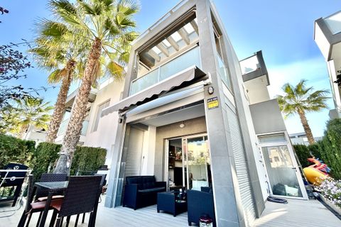 Apartamento en Punta Prima, Alicante, Punta Prima - € 240.000 | Ref: 776561 - photo 1