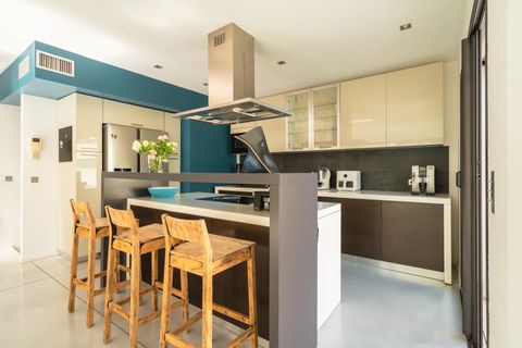 Villa a Marseille, Bouches-du-Rhone, Marseille - € 1.100.000 | Ref: HH-16148192 - foto 10