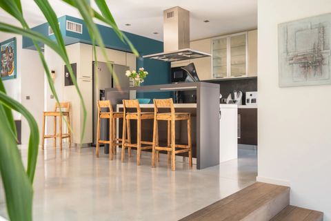 Villa a Marseille, Bouches-du-Rhone, Marseille - € 1.100.000 | Ref: HH-16148192 - foto 15