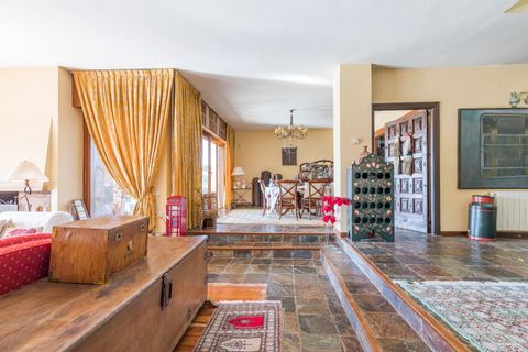 Villa a Torrelodones, Madrid, Torrelodones - € 1.350.000 | Ref: EXP14083/8930 - foto 2